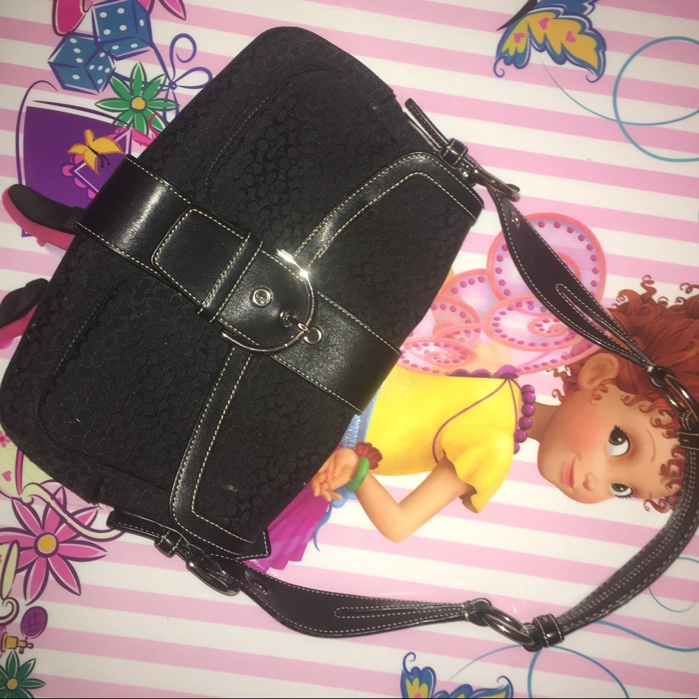 Signature coach shoulder bag